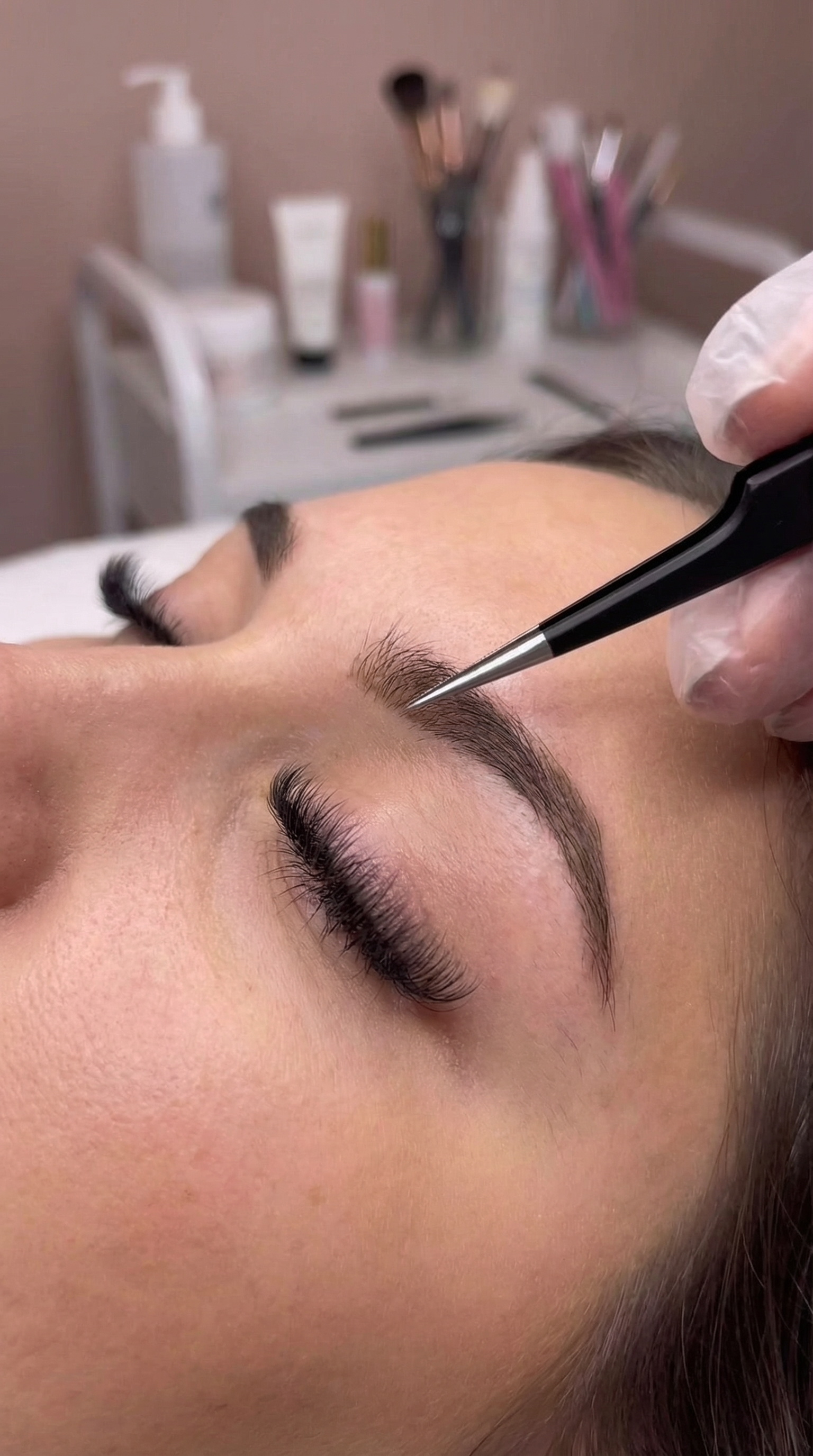הדבקת ריסים מקצועית — ג'ולייט ביוטי בוטיק אשדוד